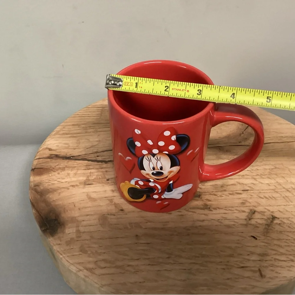 🔴 Disney’s Minnie Ceramic Crafted Coffee Mug / Cup - Like New - Stunning Colors - Picture 9 of 13